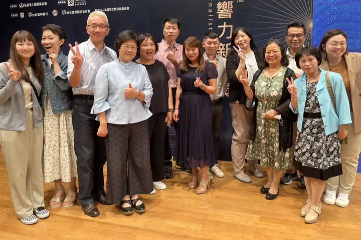 銀響力新聞獎2022-2023-封面