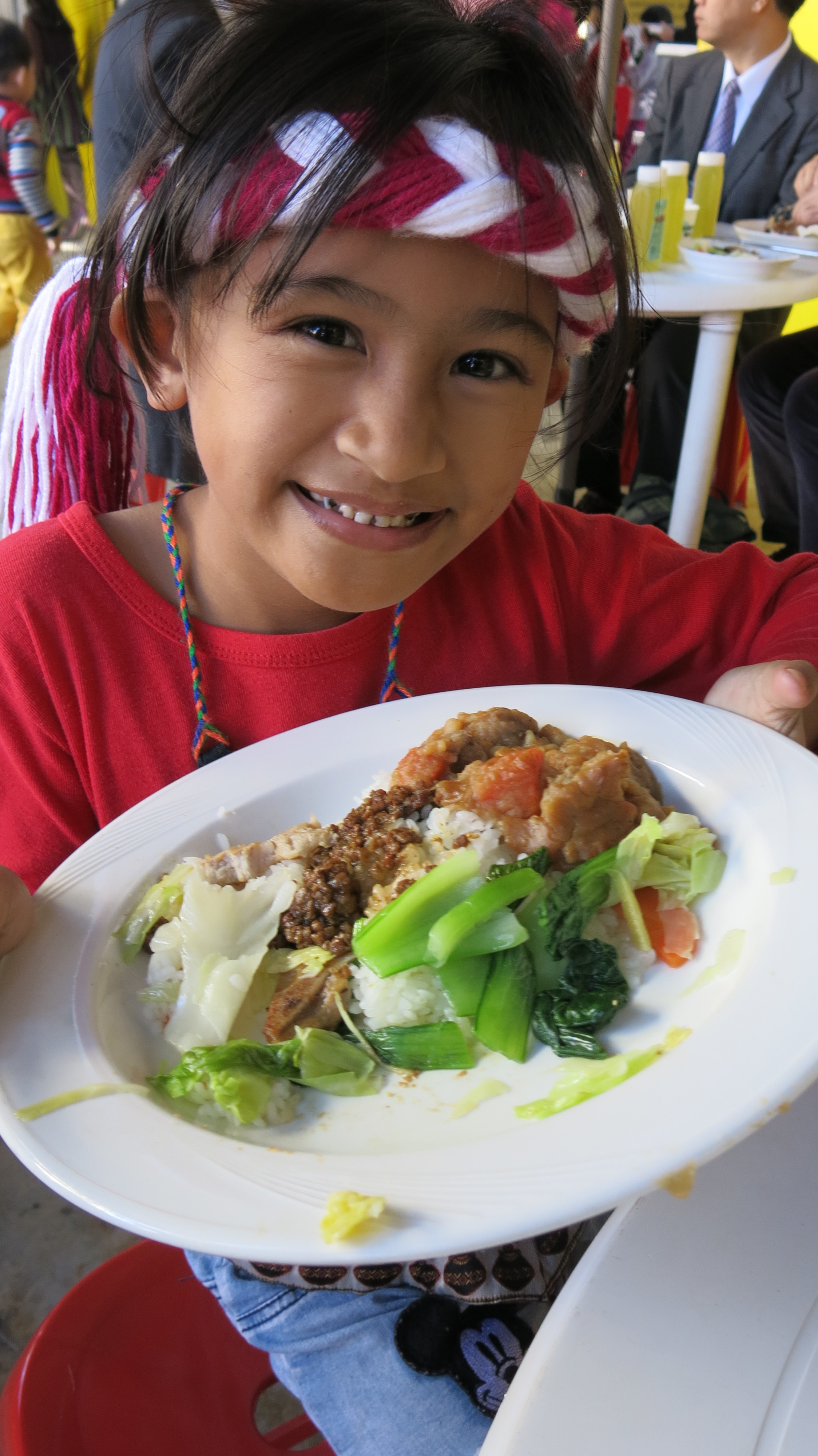 食物銀行的飯菜，是小朋友的最愛