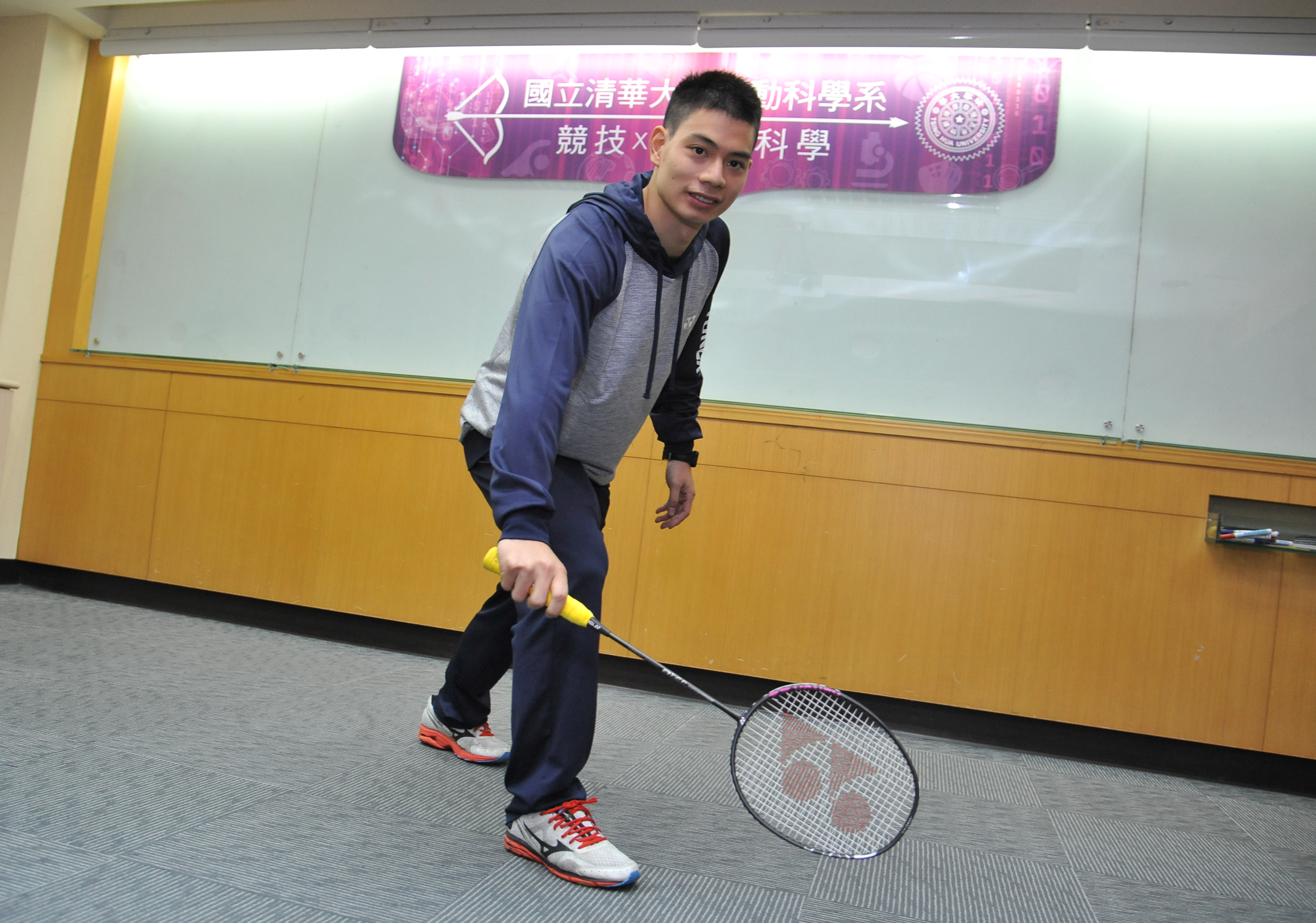 清華大學運科系禮聘世界排名一度達第20名的羽球好手許仁豪