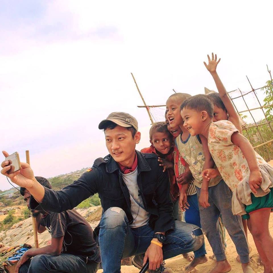 楊智強前往國外採訪的照片