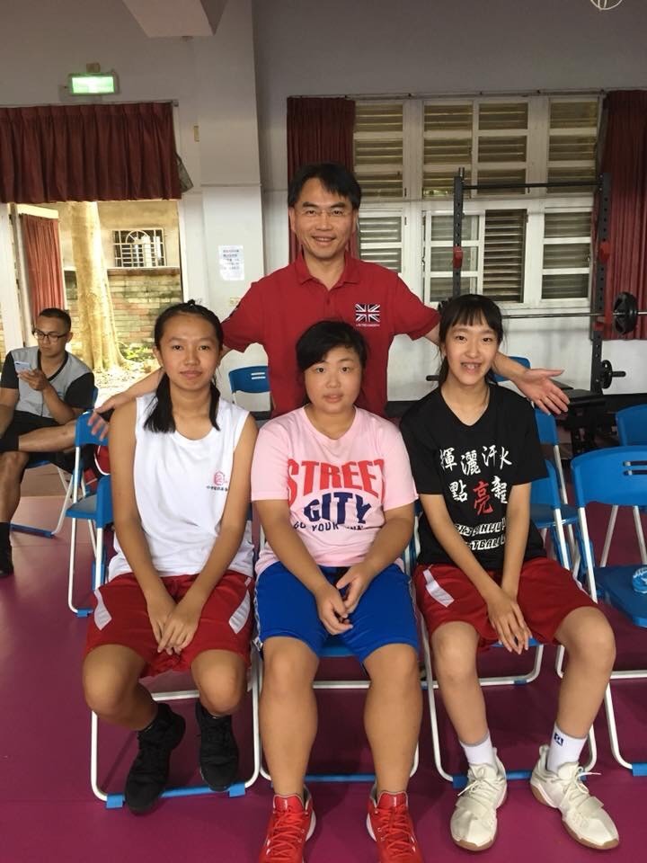 桃園市大坡國中校長黃博欽自願連任兩次，希望繼續為偏鄉孩子努力。(黃博欽提供)