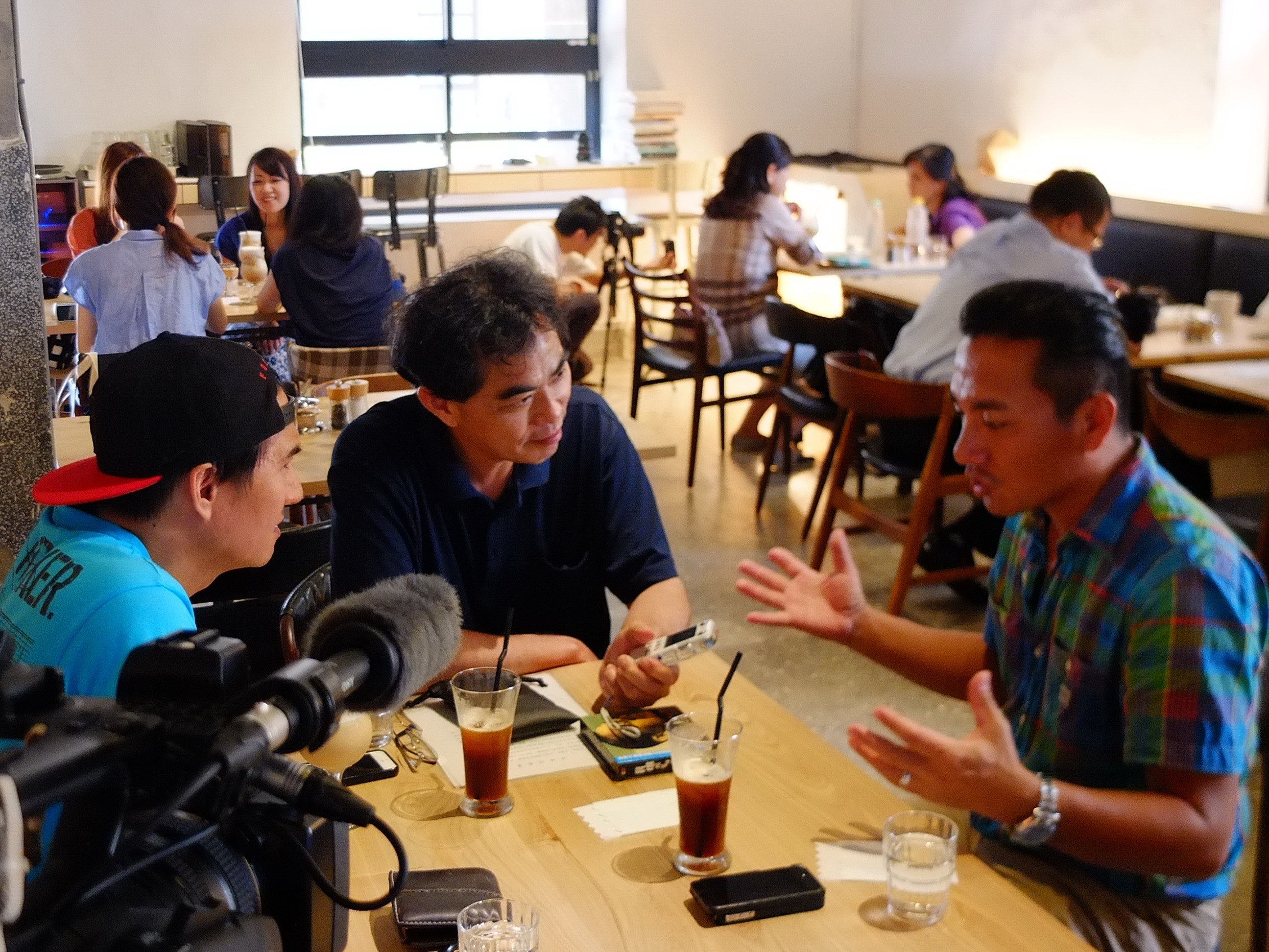 排灣族創作歌手-民雄(右)