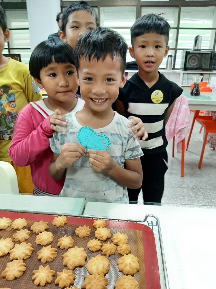 長良國小學童祝老師教師節快樂