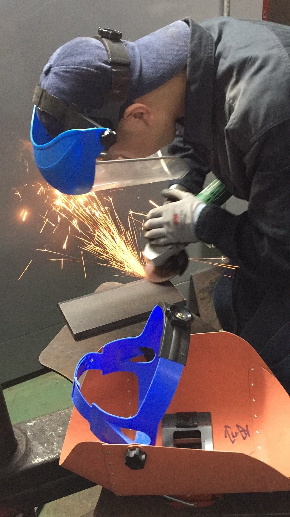 銲接金牌郭崇逸