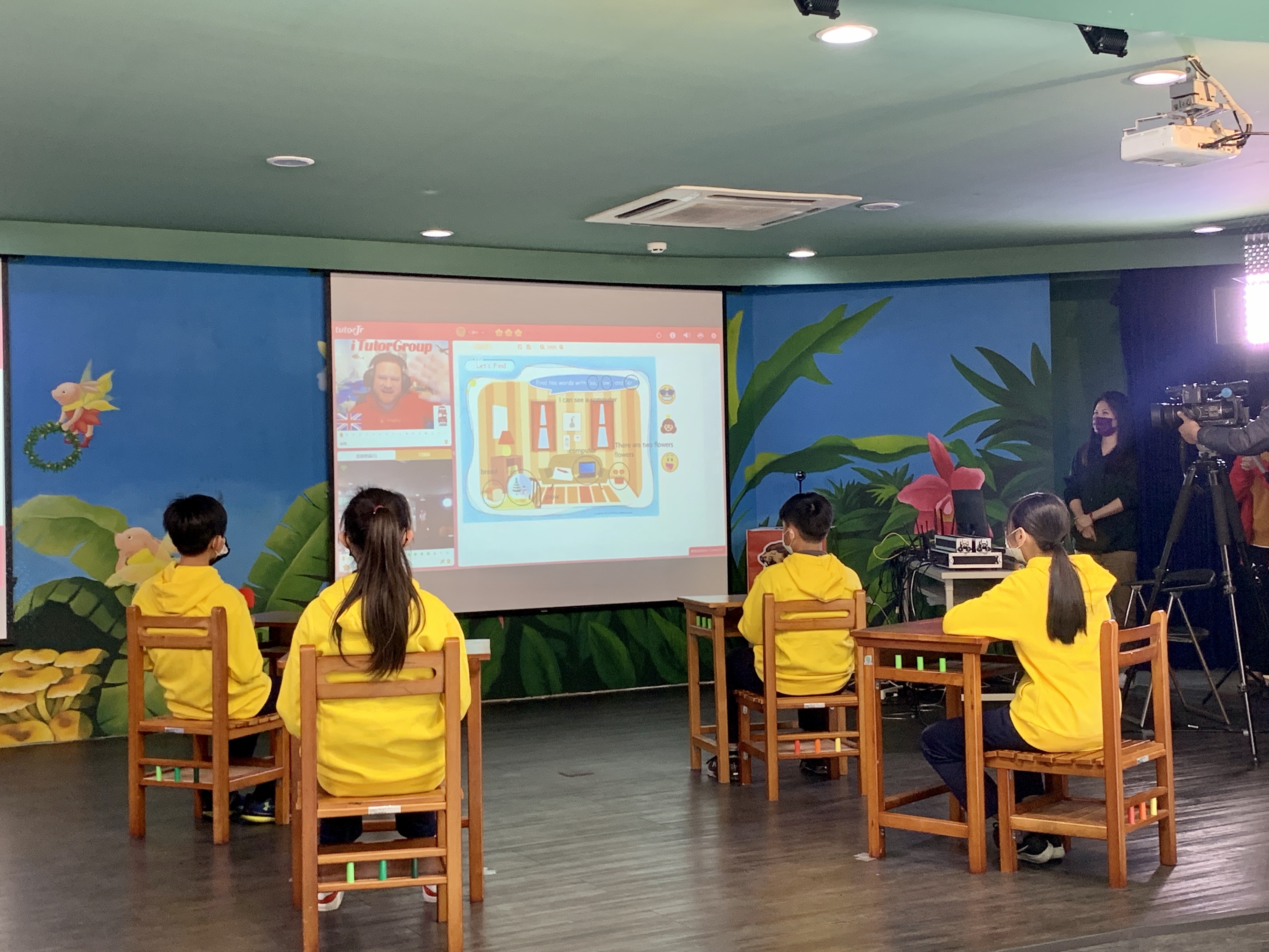 學生體驗與外師真人線上授課