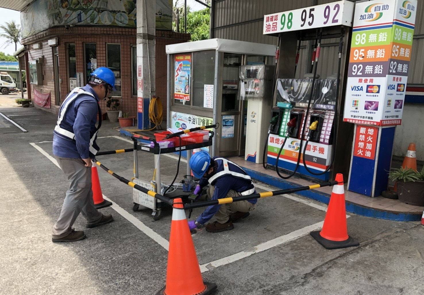 為培育在地測量人才，臺東縣地政處與國立臺東專科學校合作，提供測量「職場實習」場域及名額。