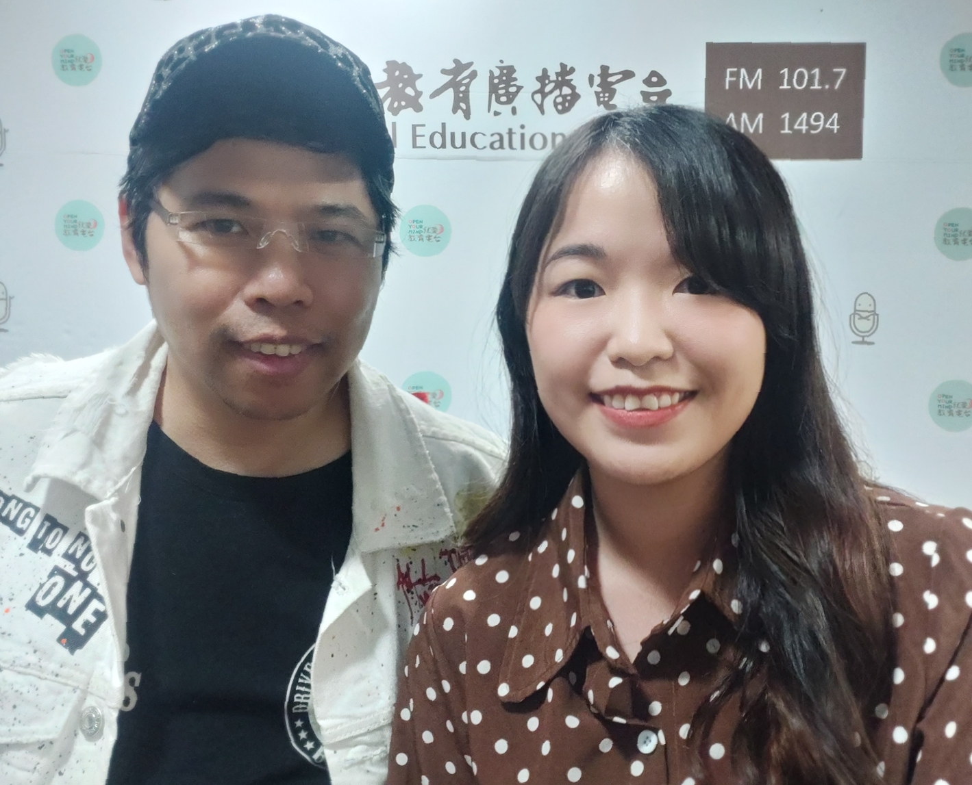 快跟著銀色快手進行一場書海漫遊吧！