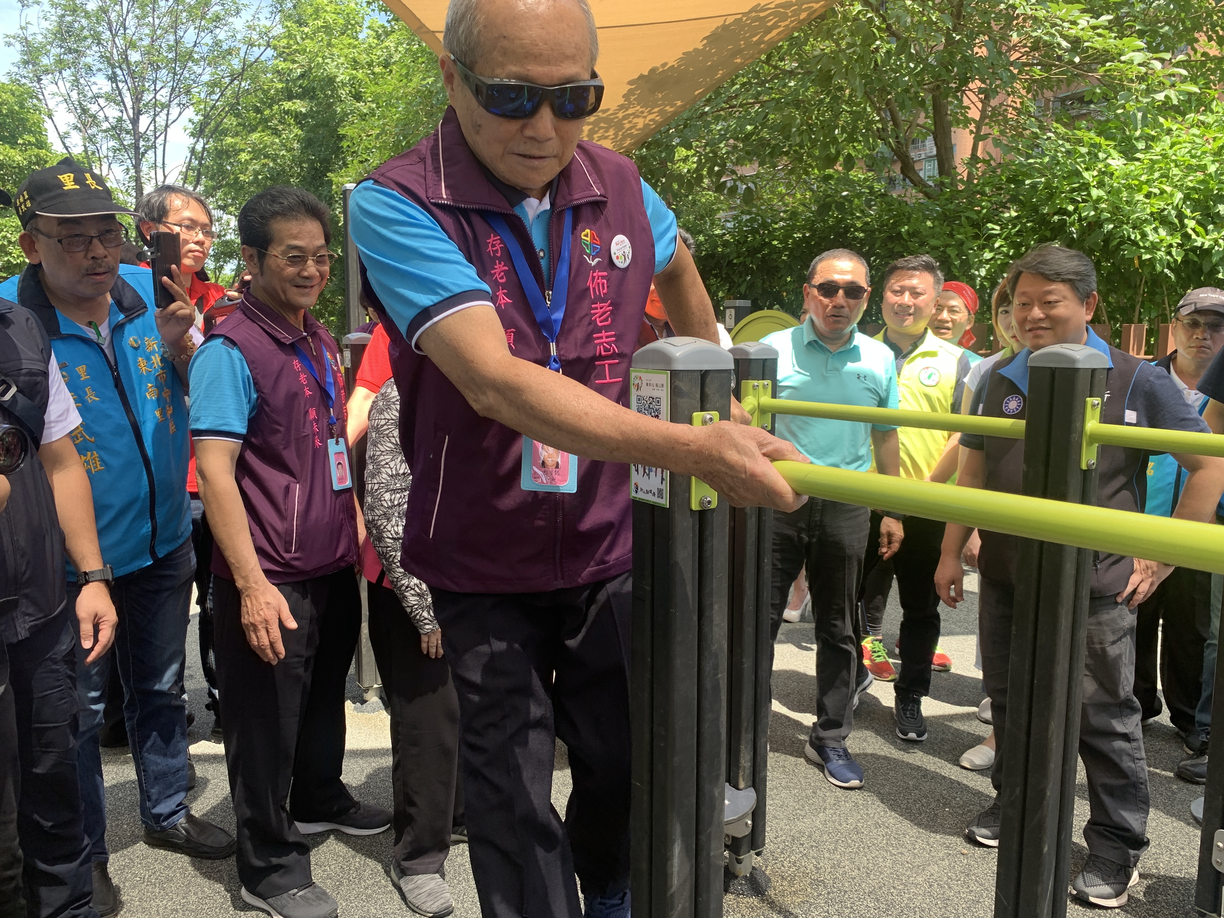 錦和運動公園是新北市第1座全齡化公園，有適合長者使用的體健設施。