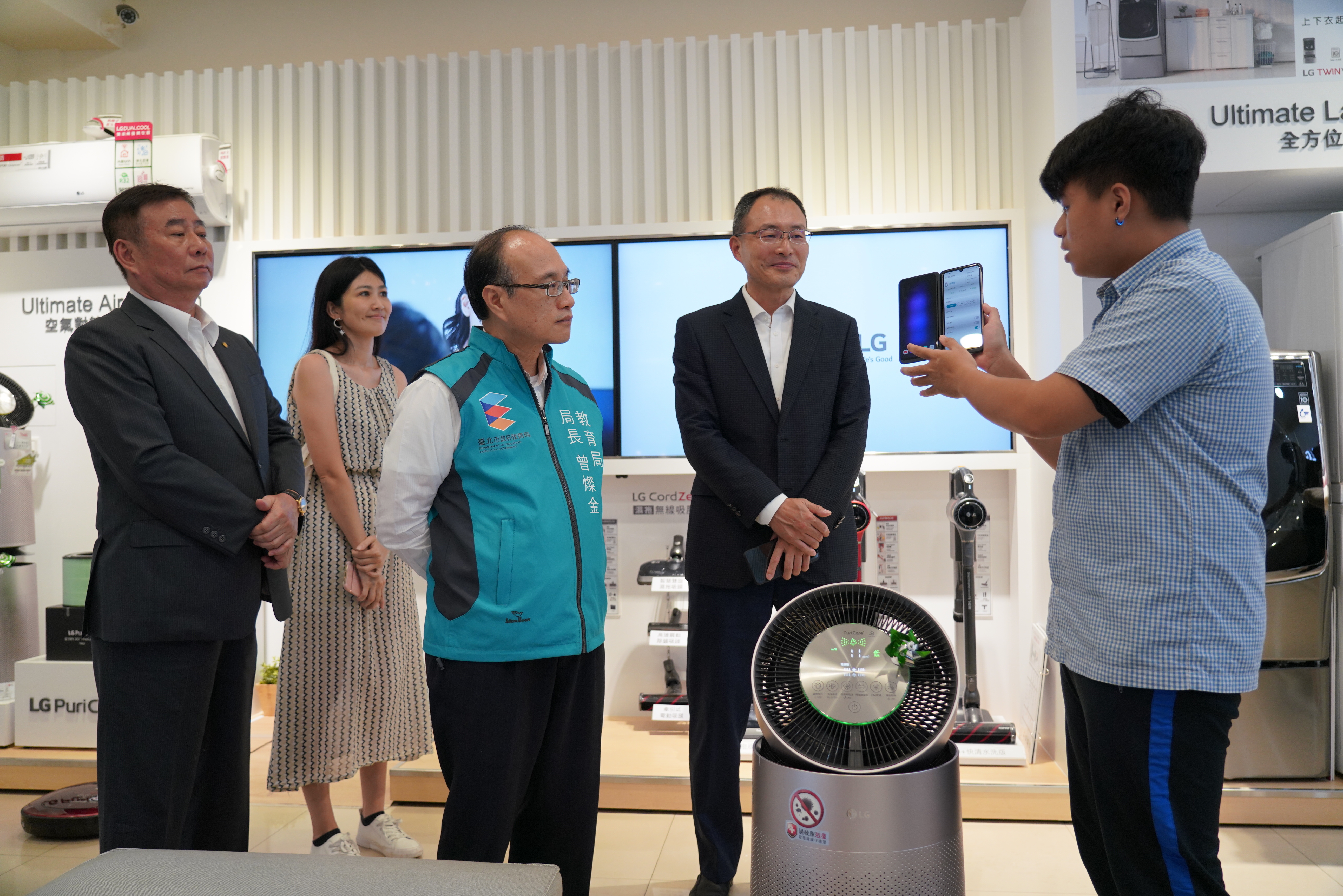 LG台灣樂金捐贈價值312萬元的最新智慧家電，讓學生體驗新興科技