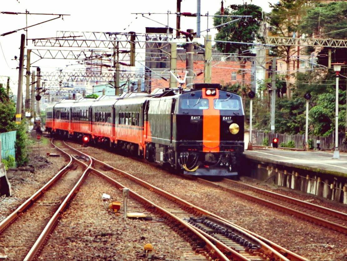 鳴日號觀光列車正式啟航 成為鐵道旅遊新選擇