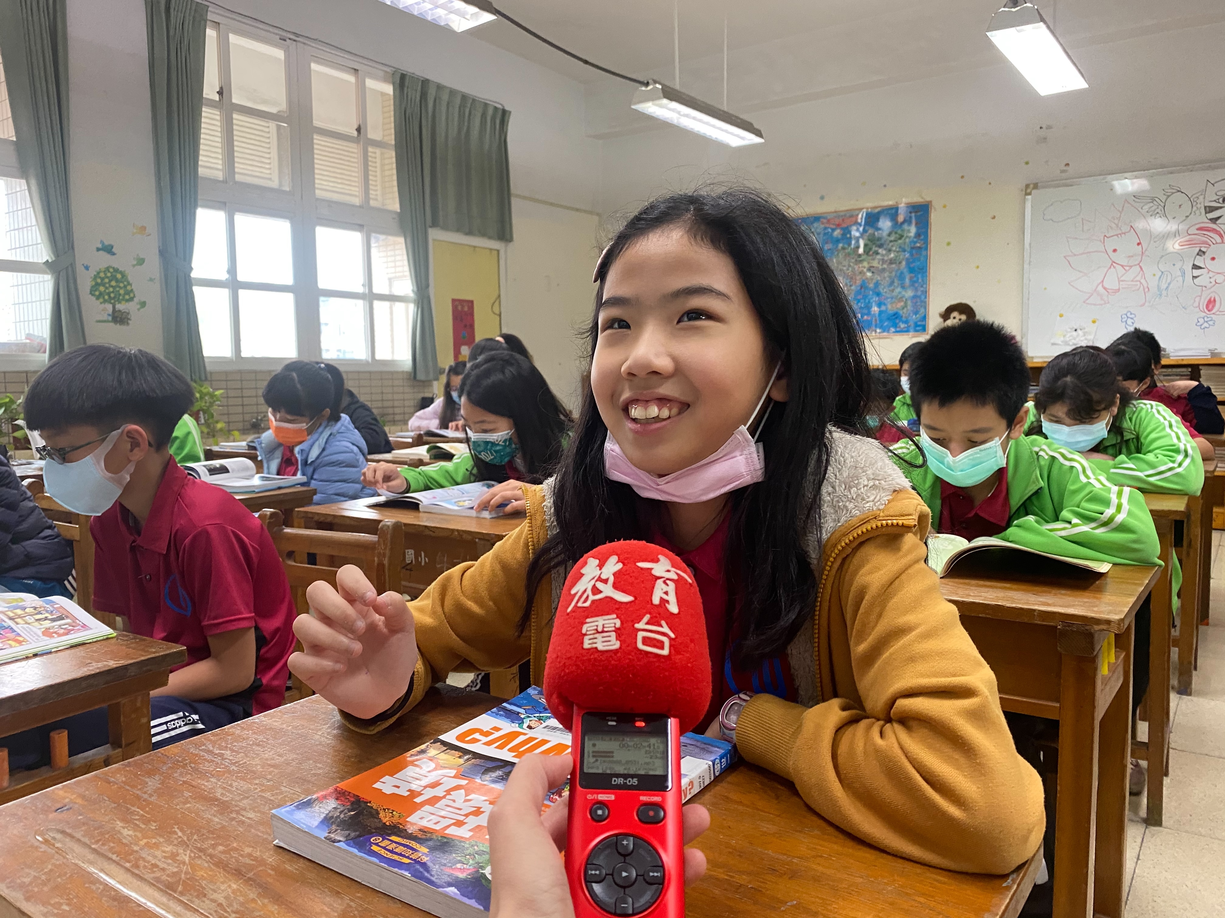 林容竹同學分享閱讀繪本汽車睡覺的一天印象深刻的一幕