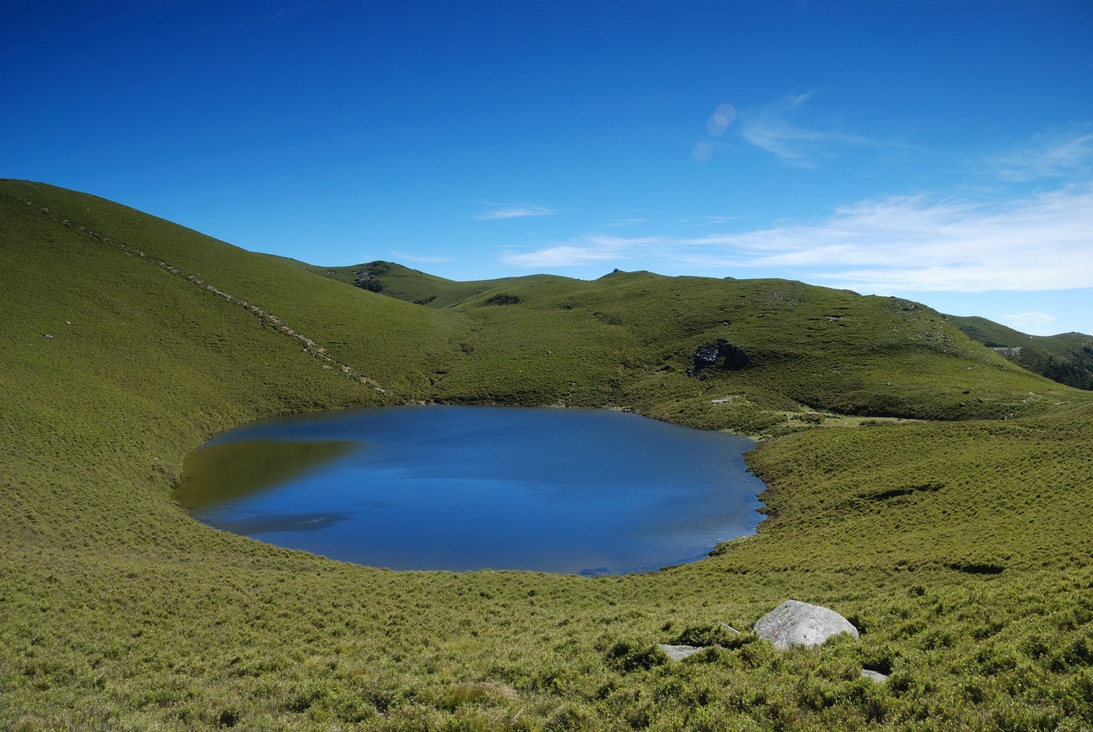 嘉明湖步道重新開放，申請步道全程者每日開放40人，經許可後進入，山友又能再次看到「天使的眼淚」。