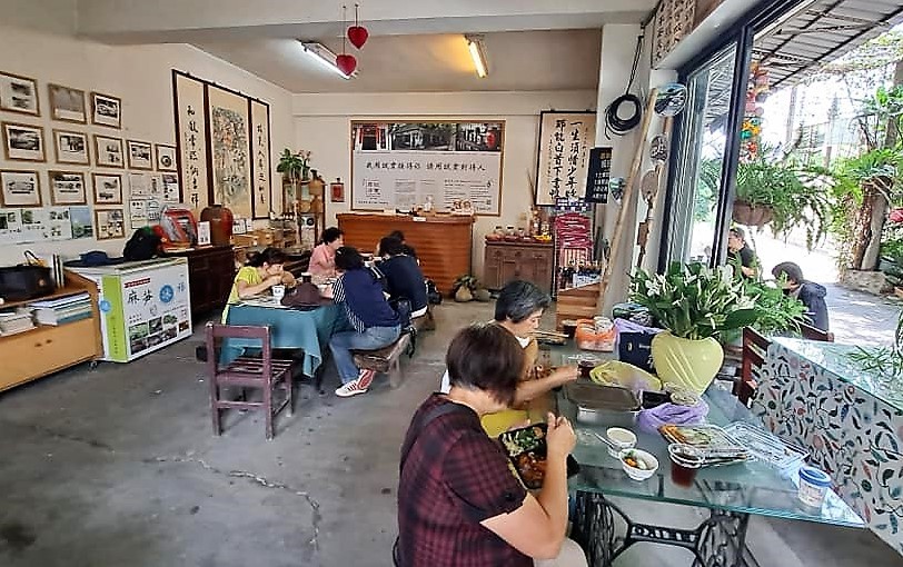 每個楓樹社區的居民都是誠實商店的店員(圖片來源：楓樹社區誠實商店臉書專頁)