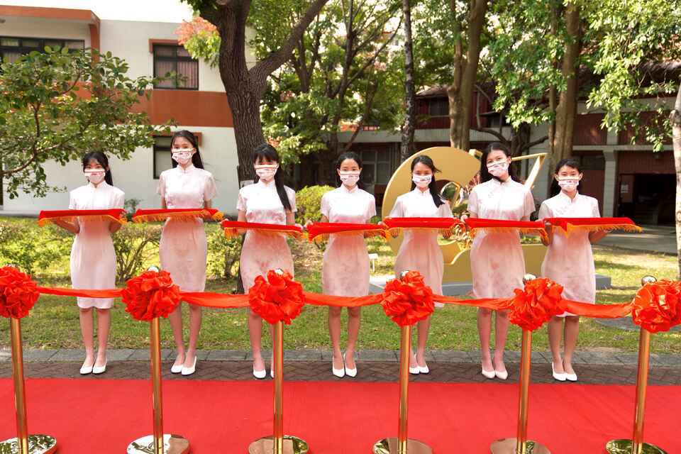 金陵女中透過品德課程設計，帶領學生參加服務學習 (新北市教育局提供)