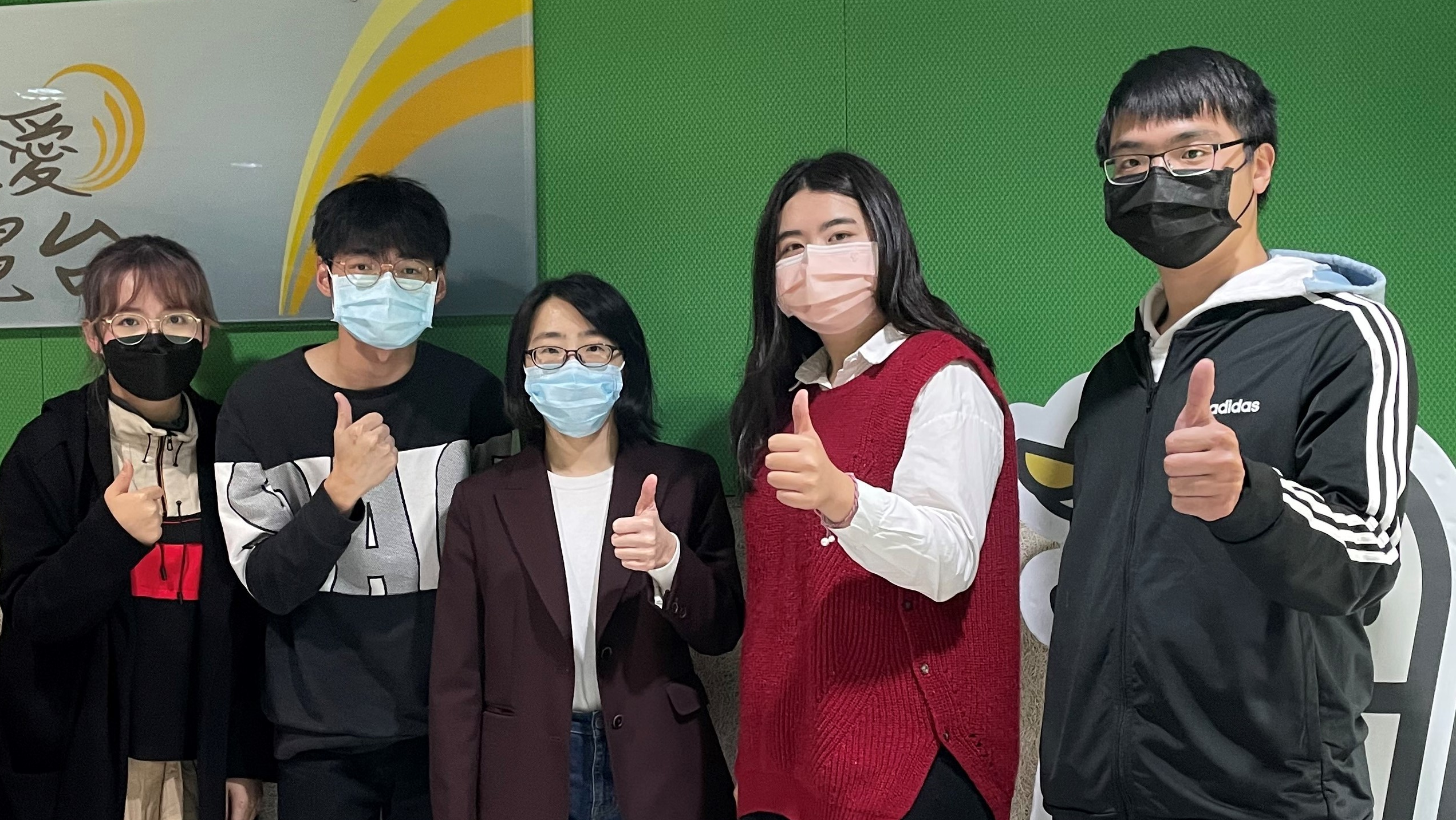 大葉大學師生合影