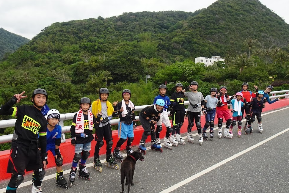 信義國小直排輪隊路溜