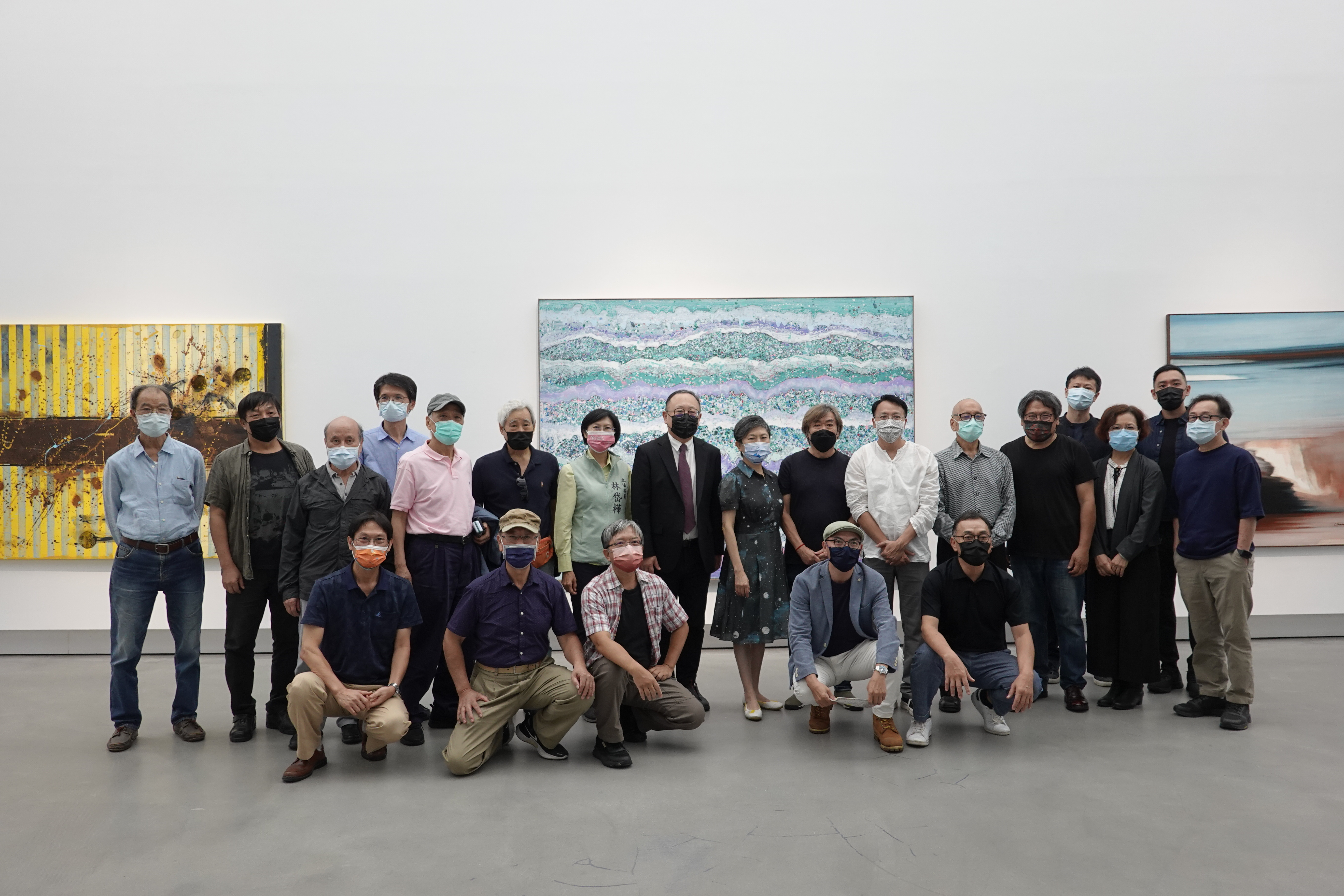 高美館《抽象高雄》開展 攜手跨世代藝術家用形容詞共感高雄