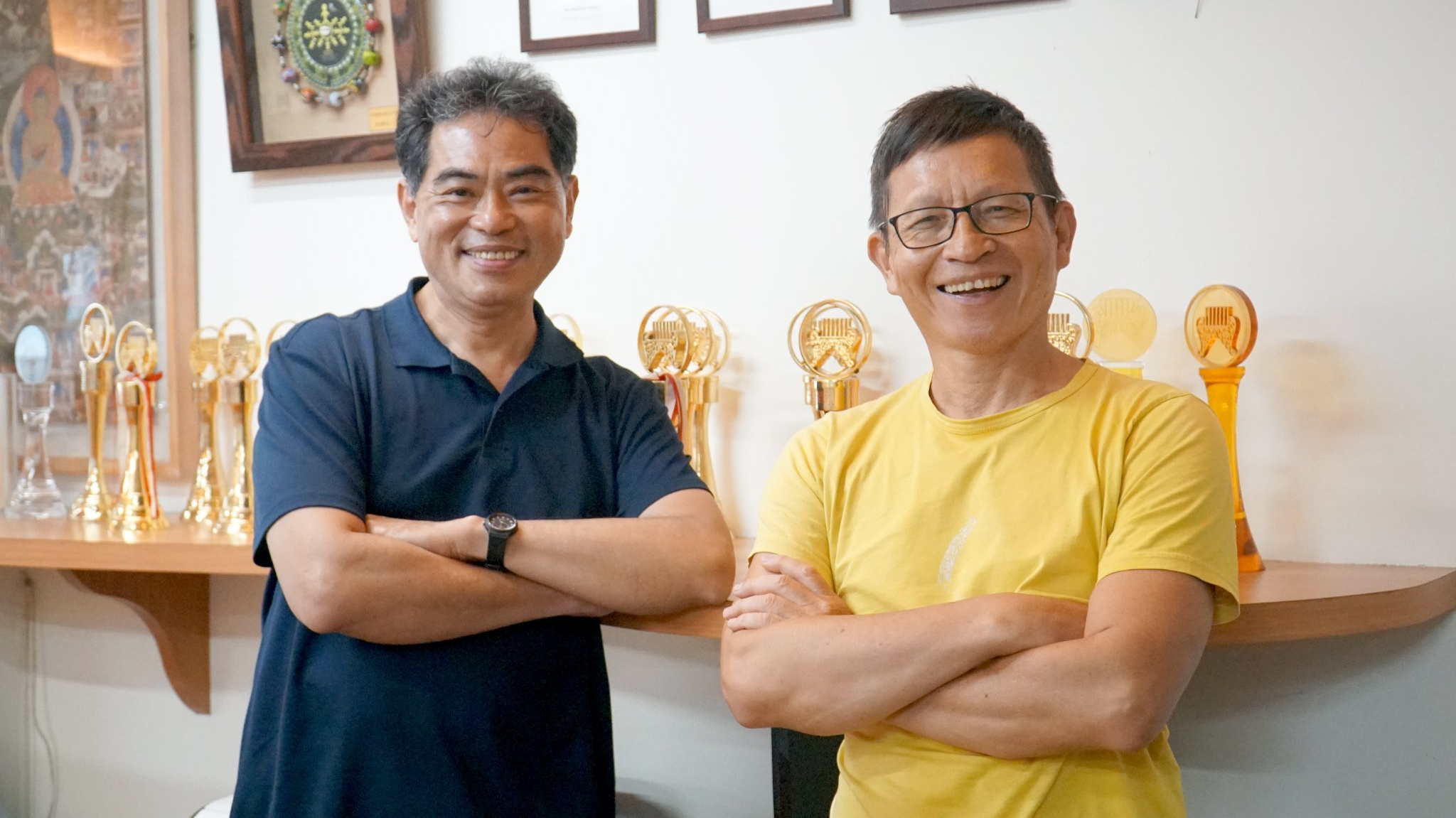 （左起）主持人劉智濬、來賓楊錦聰