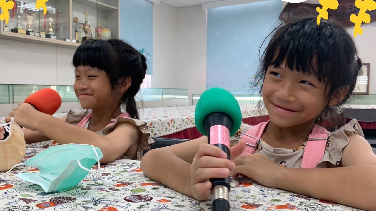 雙胞胎學生跟我們分享悄悄話