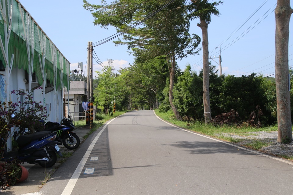 臺東縣府辦理197縣道「山徑尋幽」自行車道引導及設施改善工程，盼提供民眾更好的漫遊體驗。