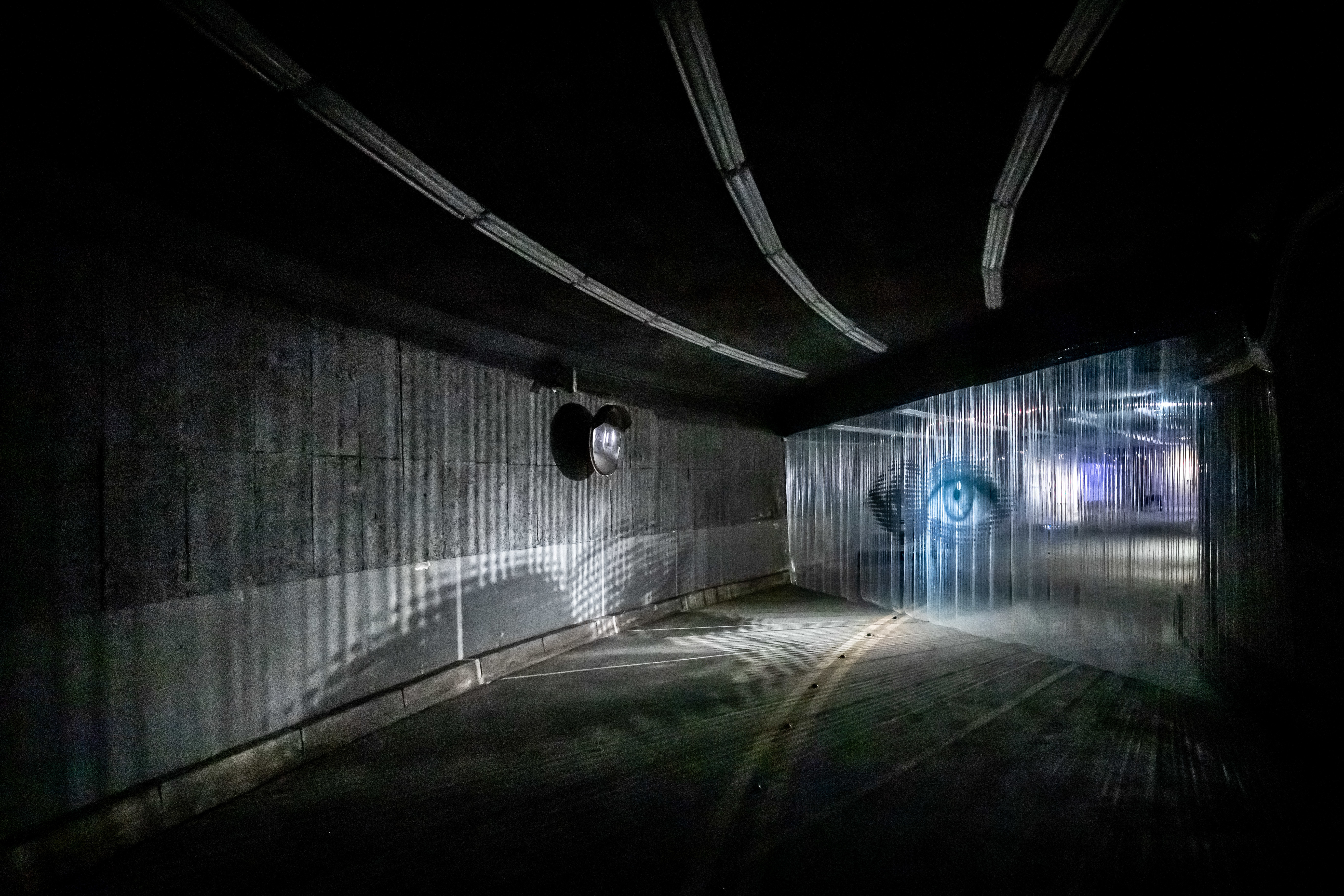 《平行劇場——軌跡與重影的廳院35 》文件展於愛國東路側的入口意象