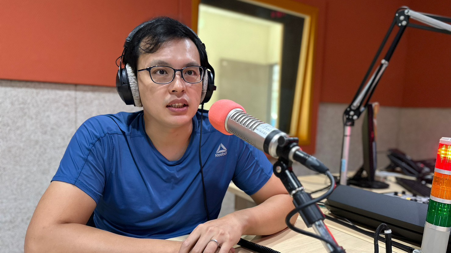 洪國書老師分享，人生不要花時間在後悔上，而是想清楚就做出決定，把它做好，而這個決定就是一個10年的決定。