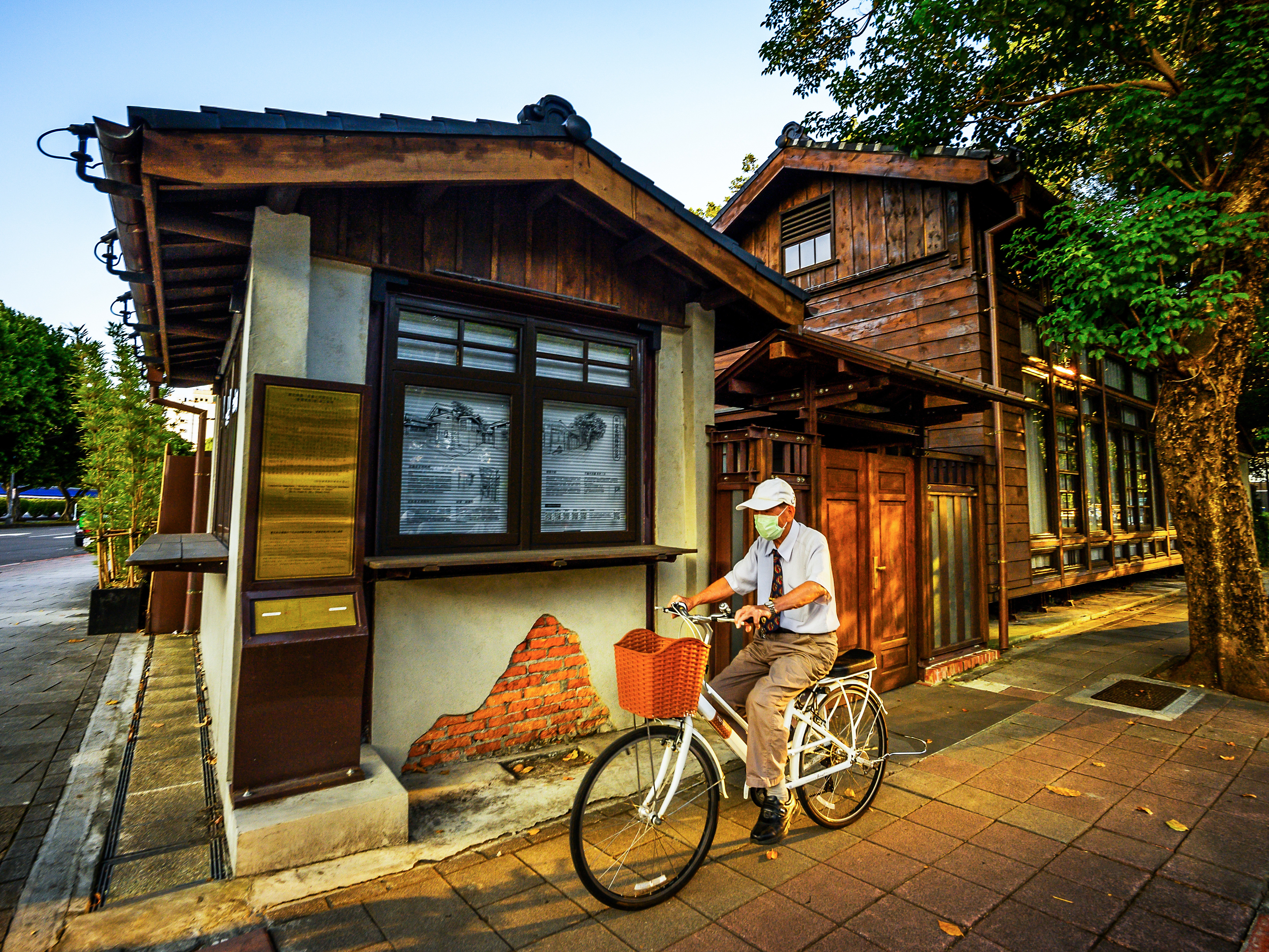貳獎為吳素琴所拍攝的「原臺北刑務所官舍」