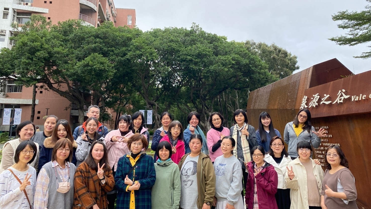 探究式閱讀-資訊素養融入專題研究