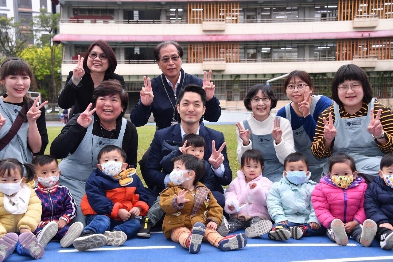 北市府宣布公辦民營托嬰機構調薪方案即刻上路，托育人員起薪最高可達38,000元