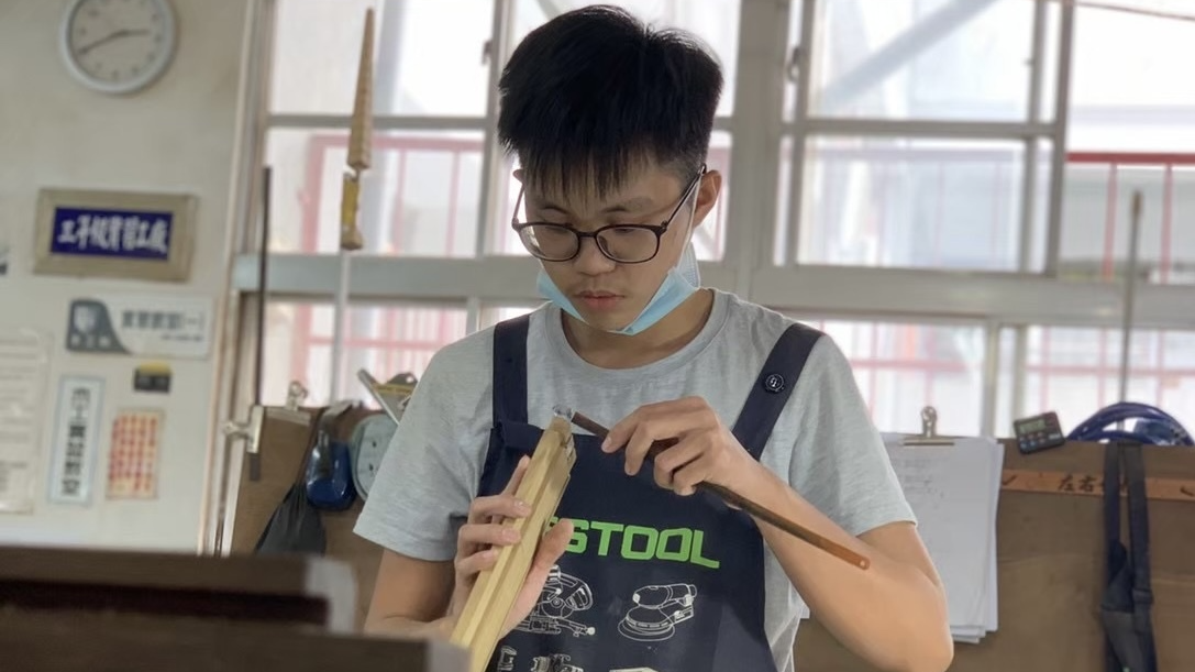 家具木工金牌黃浤舜工作照