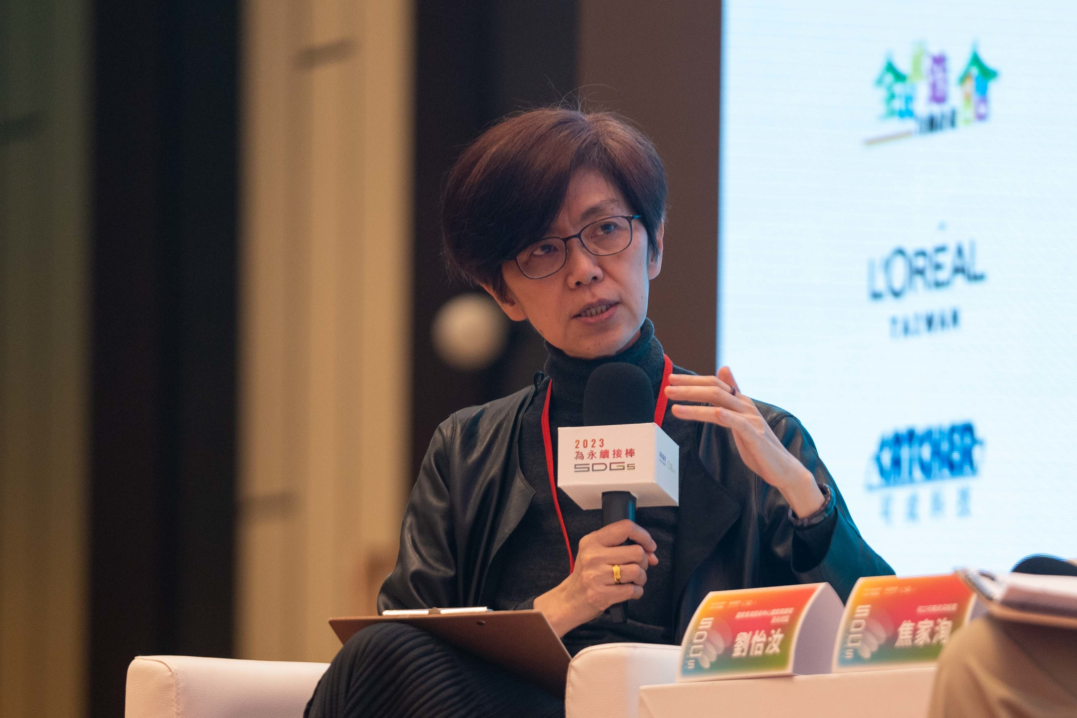 兩廳院藝術總監劉怡汝，出席「2023 SDGs國際論壇」分享兩廳院永續營運，是30位國內外政府和企業代表講者中，唯一文化產業代表