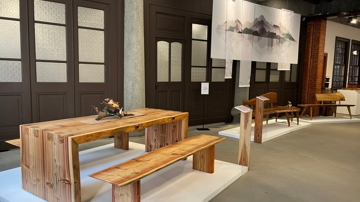 木藝設計：杉個月亮