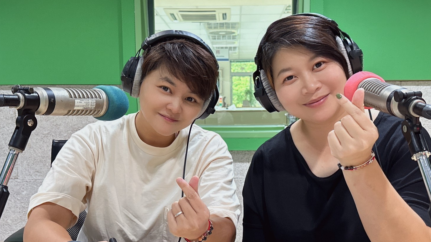 來賓范惠雯、蔡舒帆合影