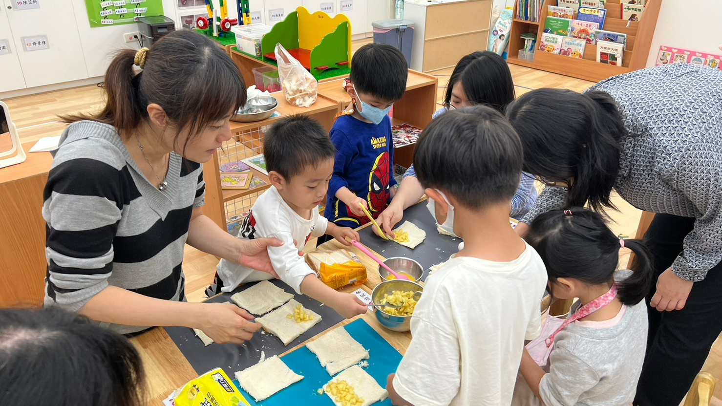 教育部忠孝大樓職場互助教保服務中心  大手小手生活一起動