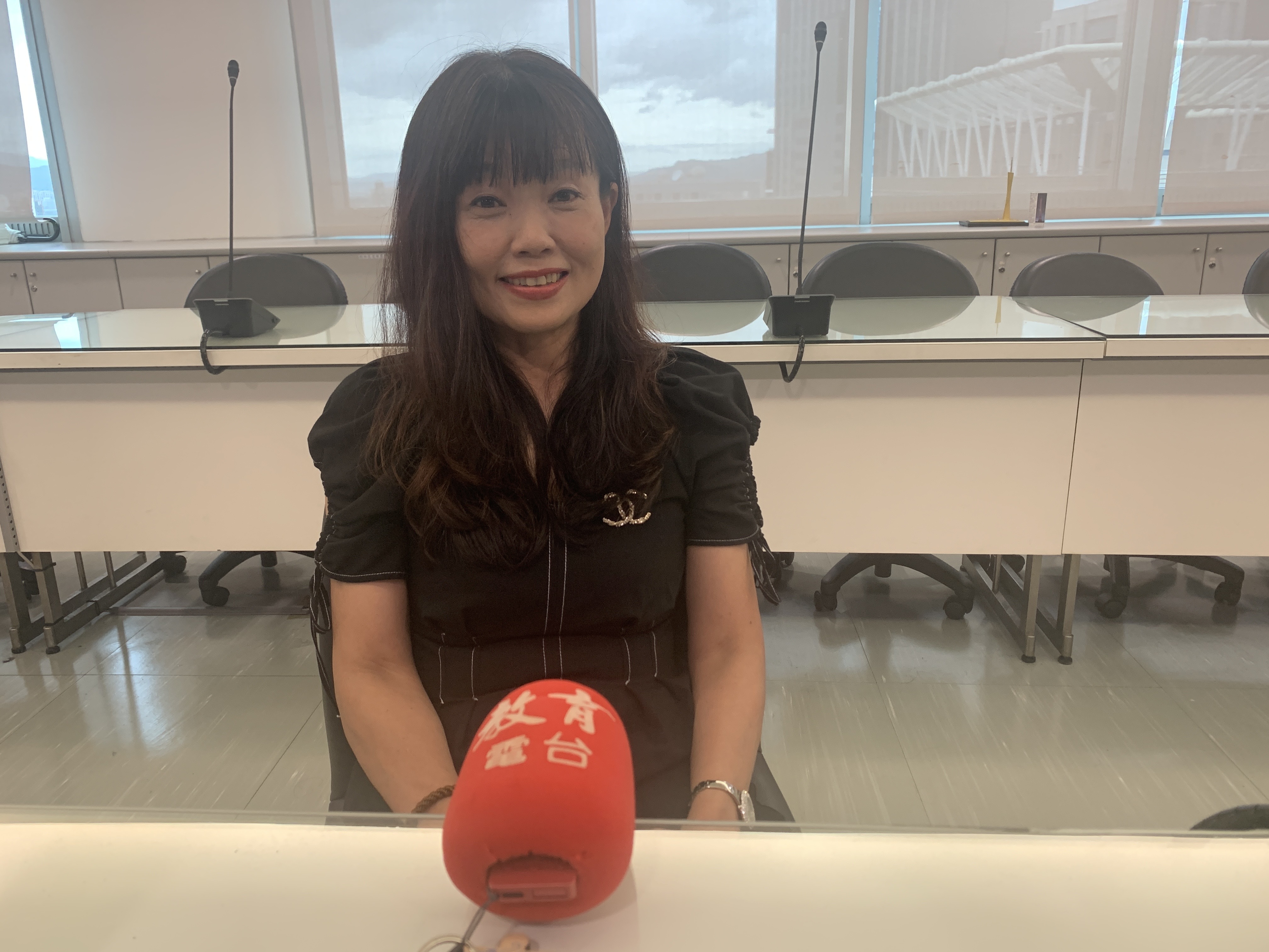 福和國中范筱蓉既是校長又是DJ 走進學生的心獲師鐸獎肯定
