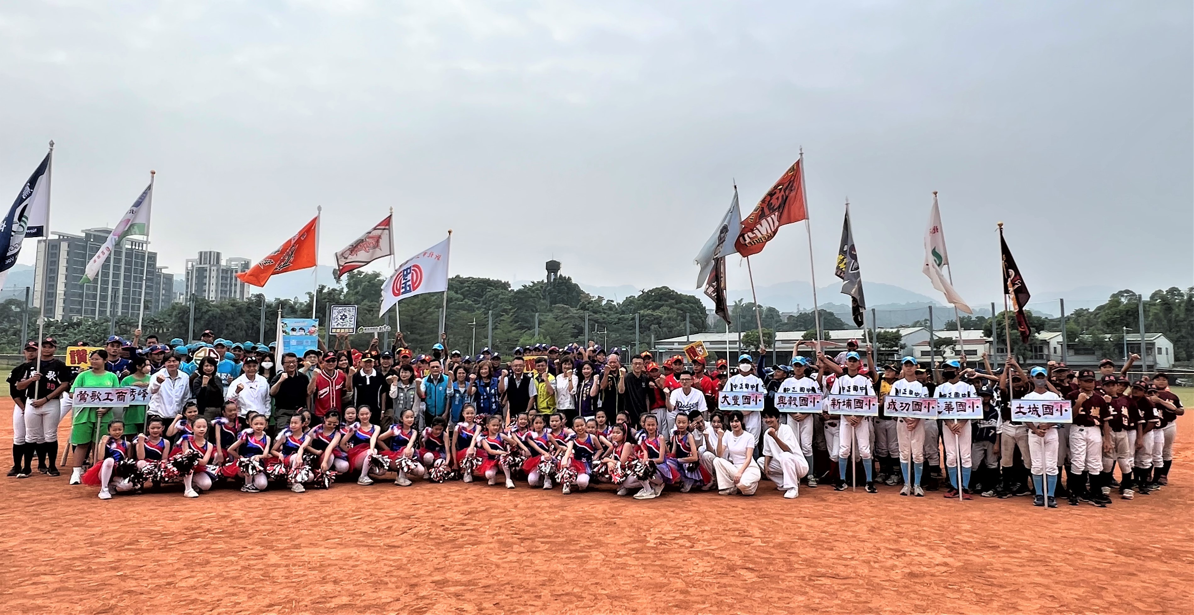 閉幕典禮圓滿落幕，充滿感謝和鼓舞，為這場盛大的三級棒球賽事畫下美好的句點