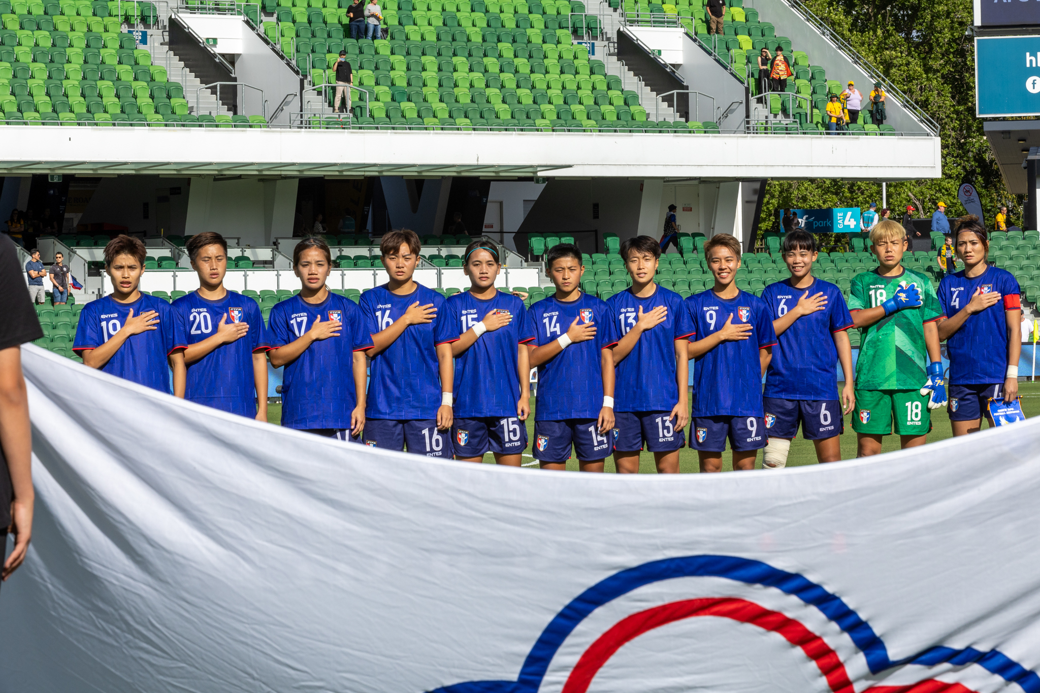 中華女組參加2024巴黎奧運女組資格賽照片 (圖取自中華足協FB).jpg