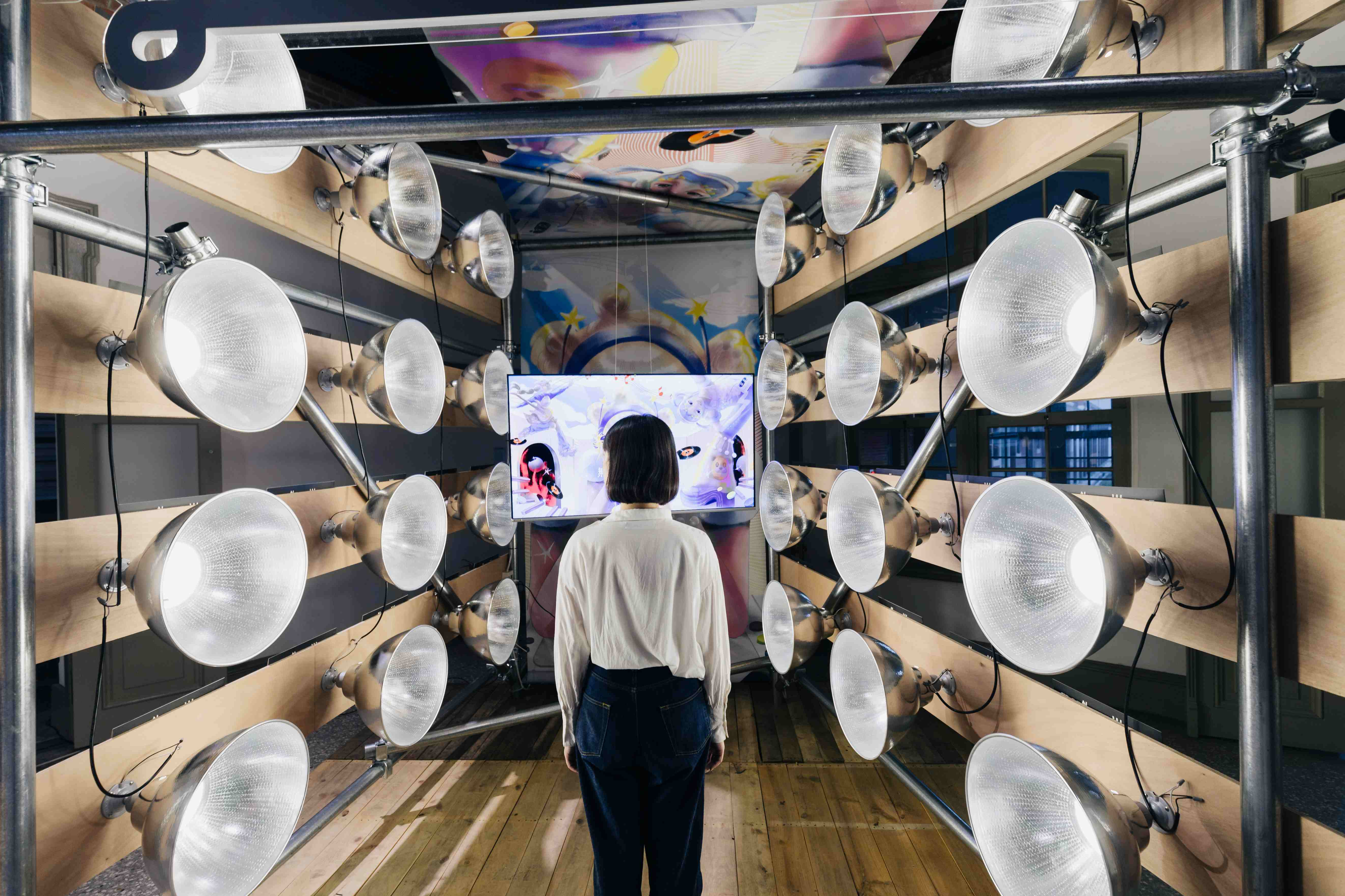 記憶唱片行由樂曲與視覺打造y2k風格的藝術饗宴