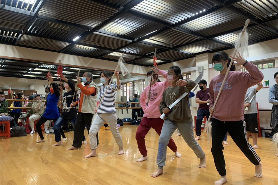 學員學習高甲戲（圖源：彰化縣政府）