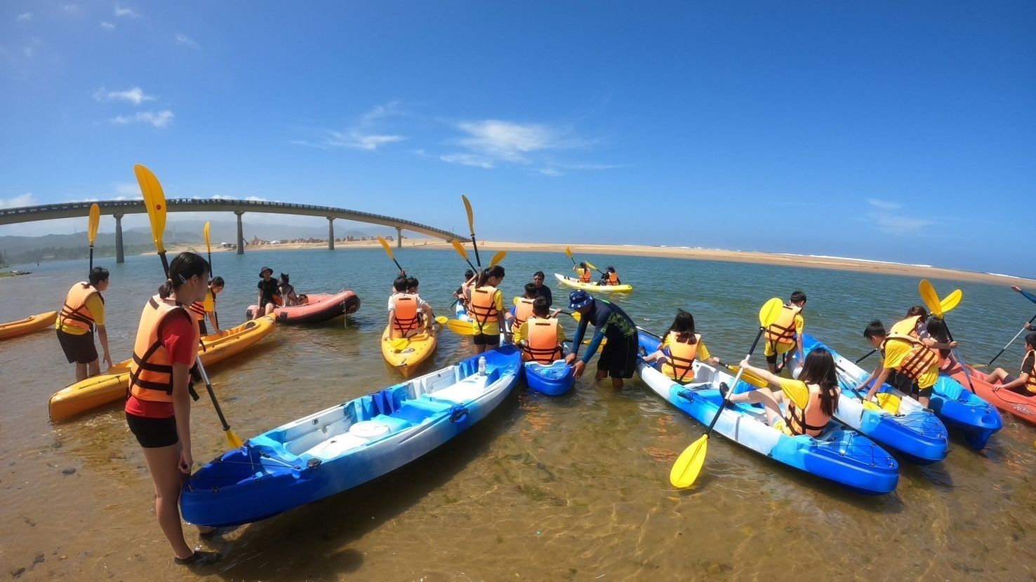 貢寮實中戶外教育根據不同年級發展出「里山、里川、里海」課程。