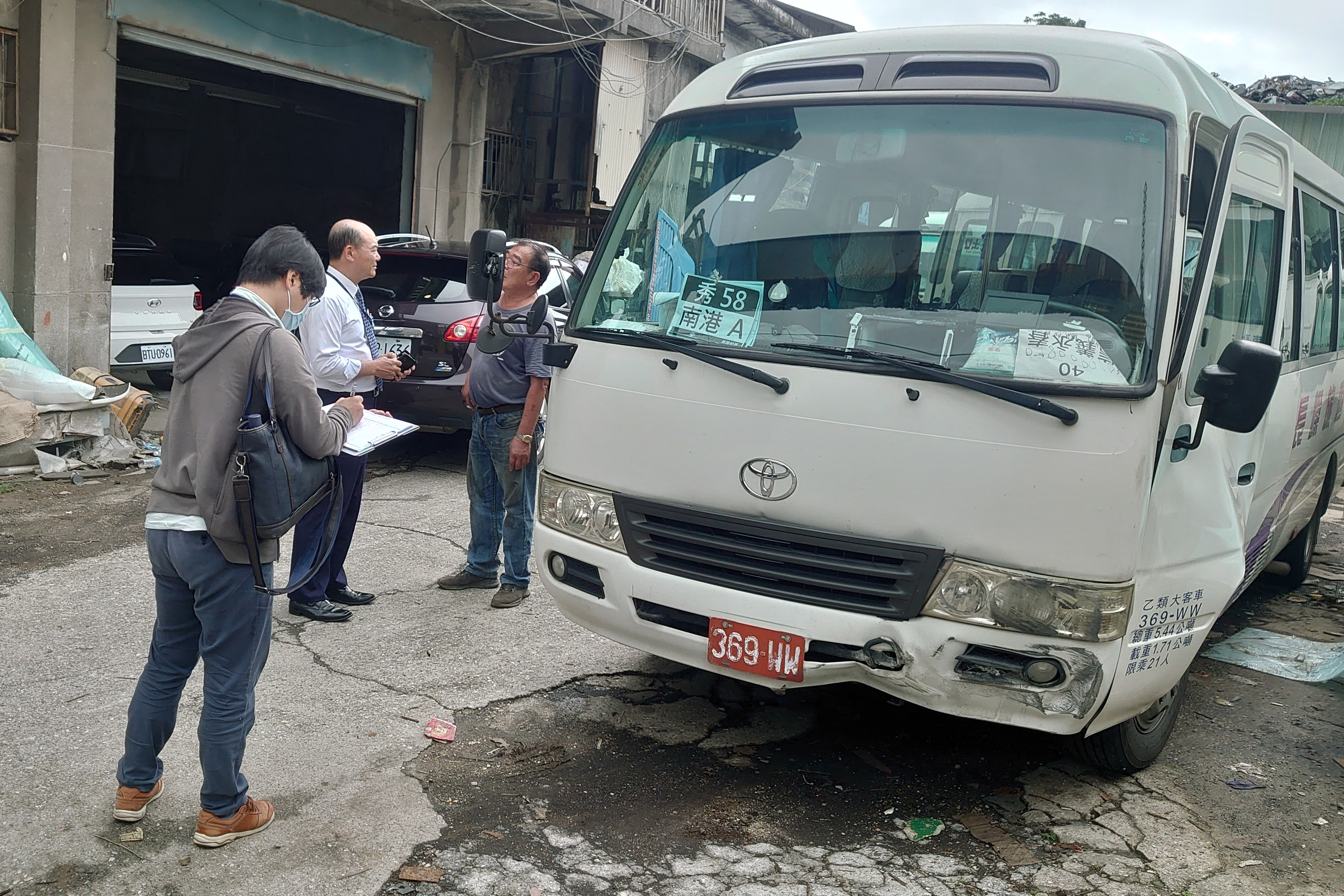 康橋高中交通車翻覆事故入校稽查