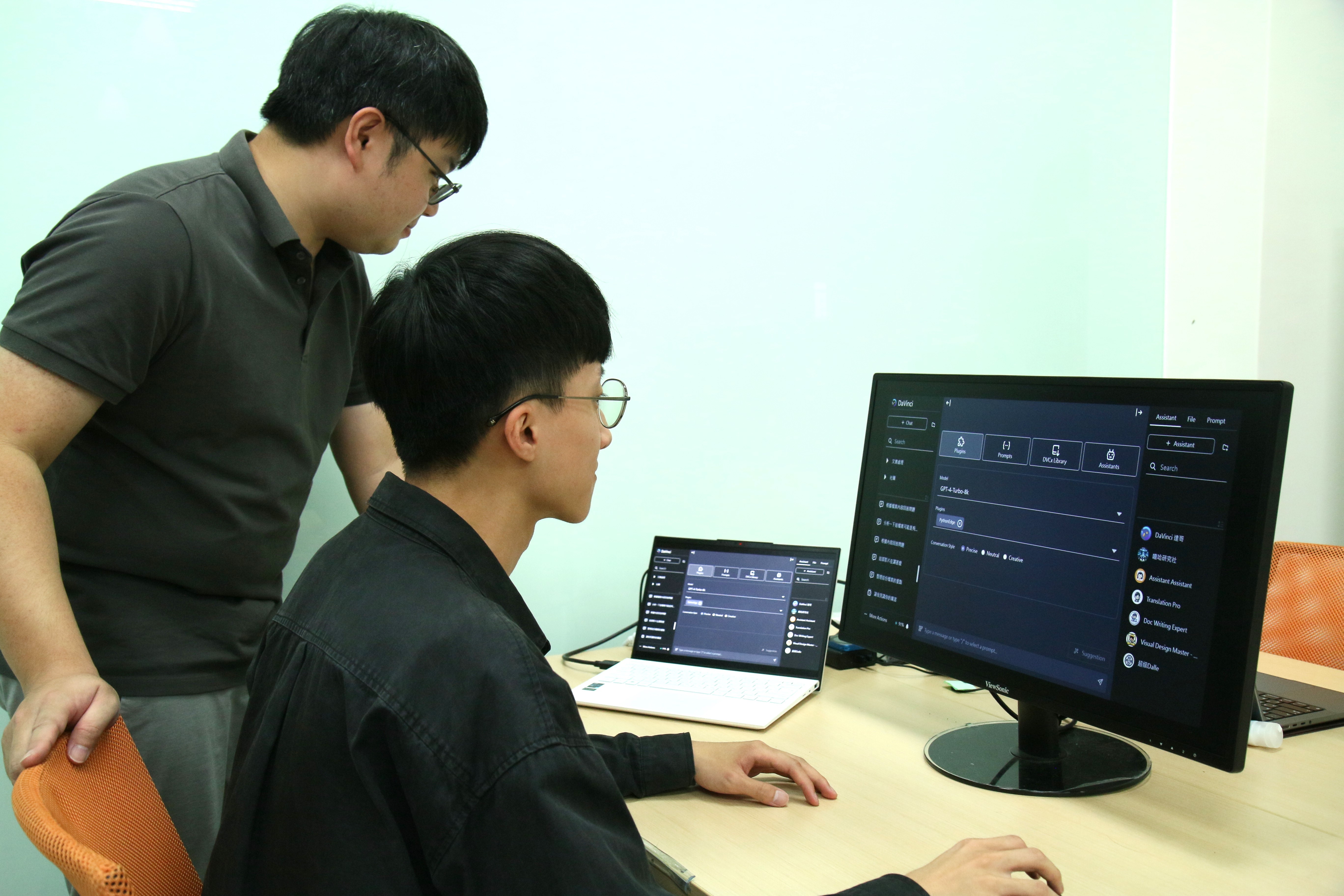 陽明交大與聯發科技攜手將生成式AI應用落地智慧校園，助學生社團營運。(陽明交大提供)