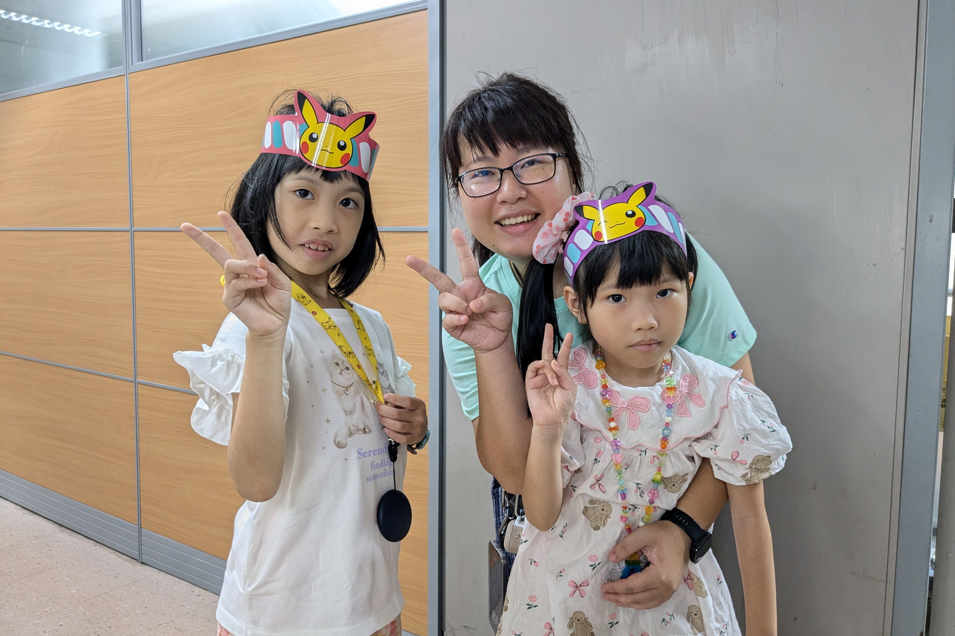 教育局員工劉小姐帶著2個女兒參加親子日活動