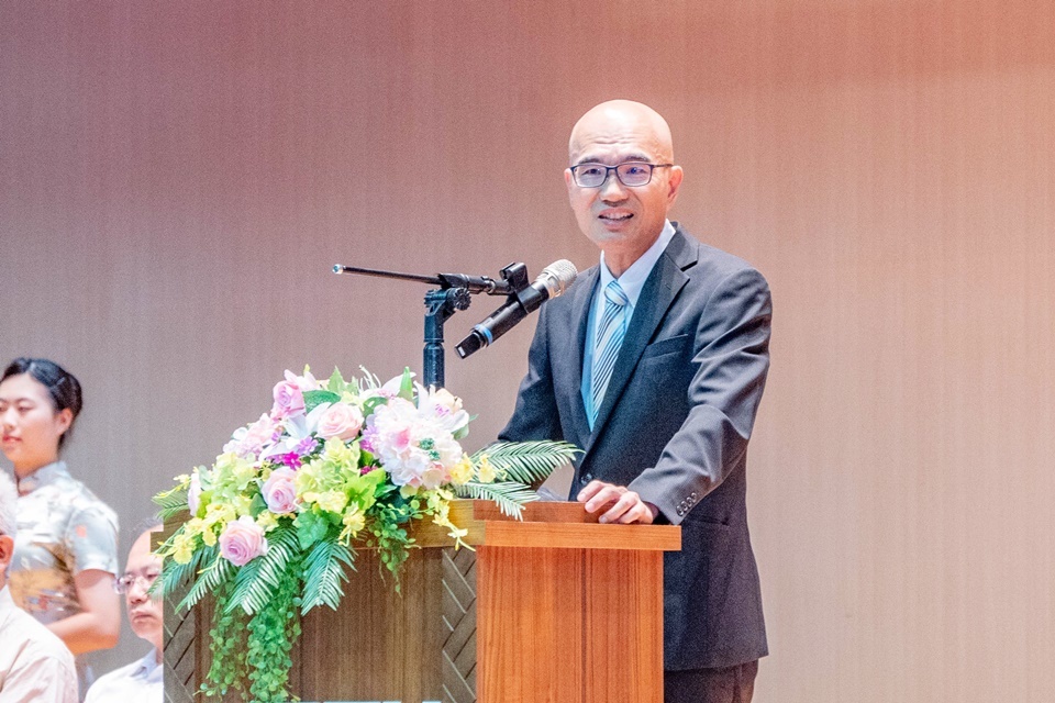 國立臺東大學舉行113學年度新生始業式，校長鄭憲宗勉勵新生實現「三好」精神。