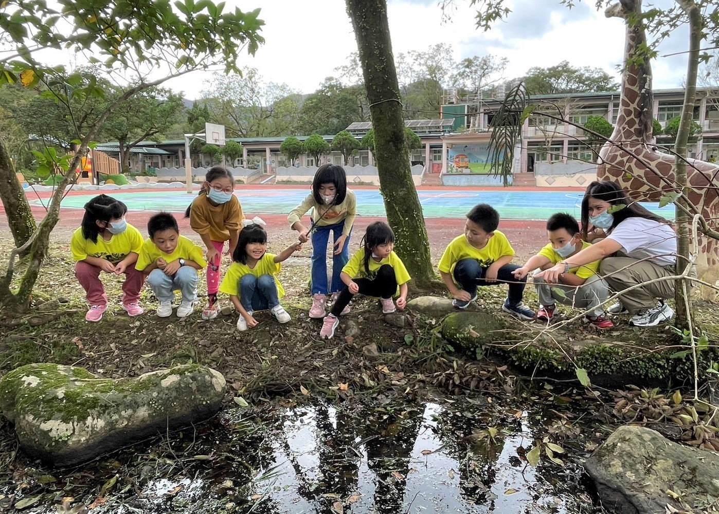 平溪國小有以基隆河為原型設計的河流型人工溼地