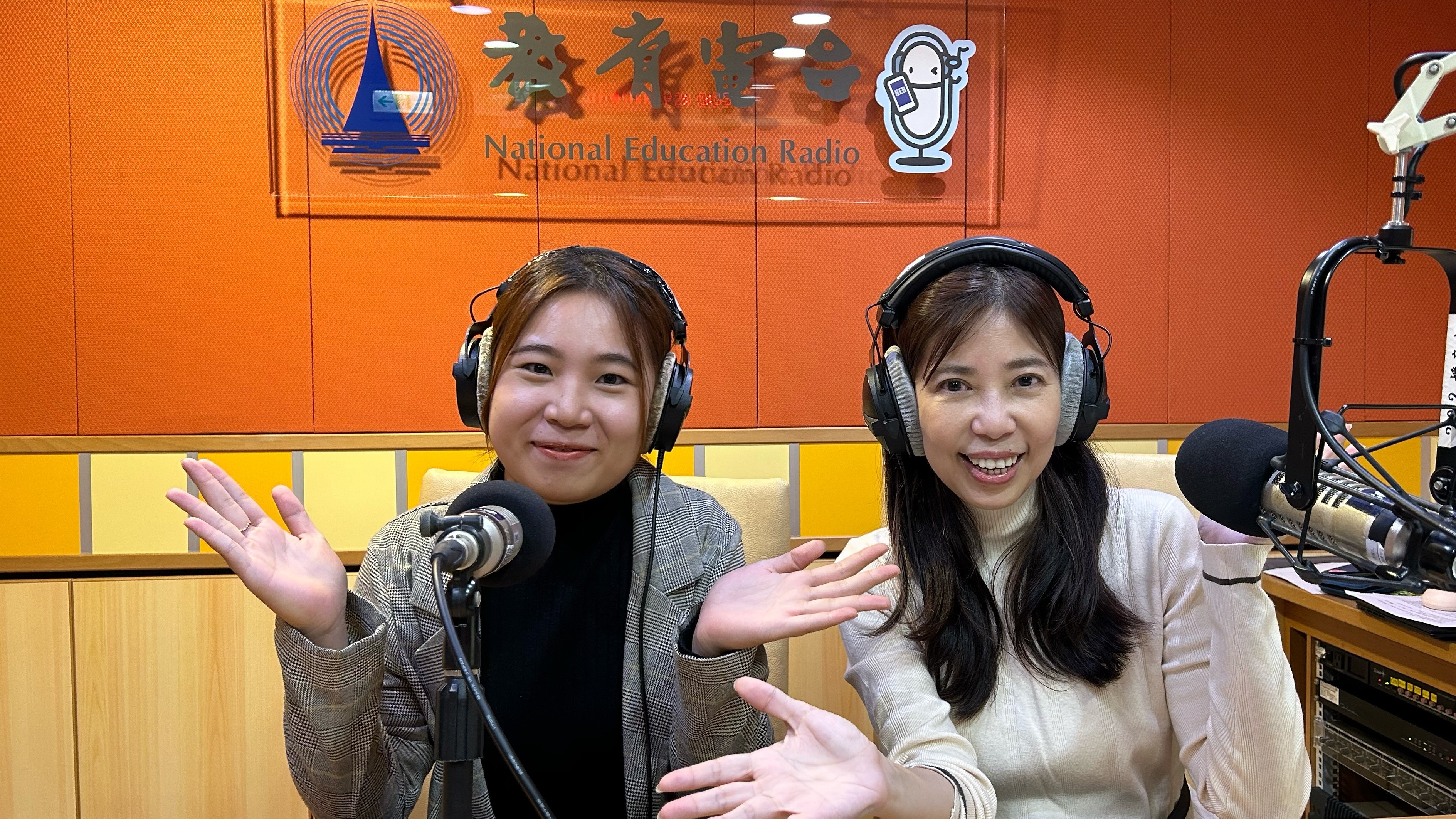 端端主持人與Data Hub創辦人洪欣渝