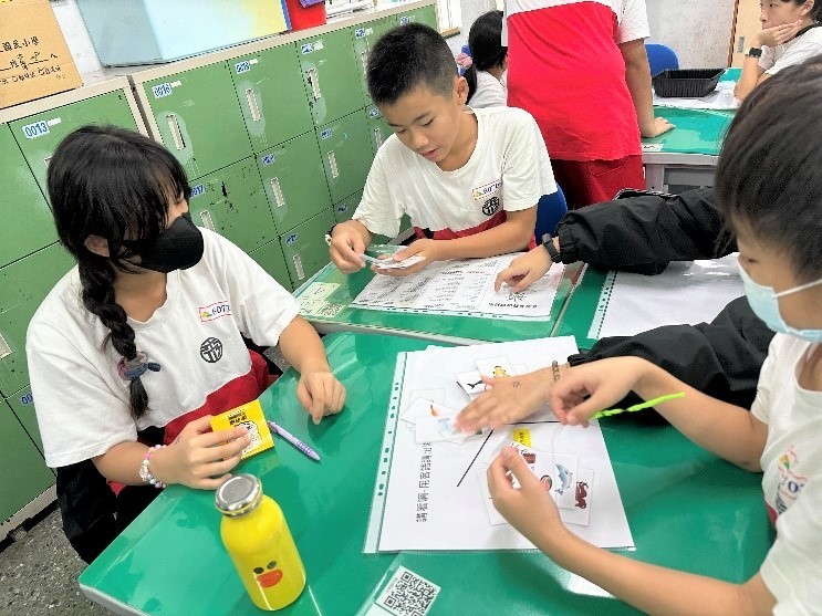 秀山國小學生利用Y型圖進行分類