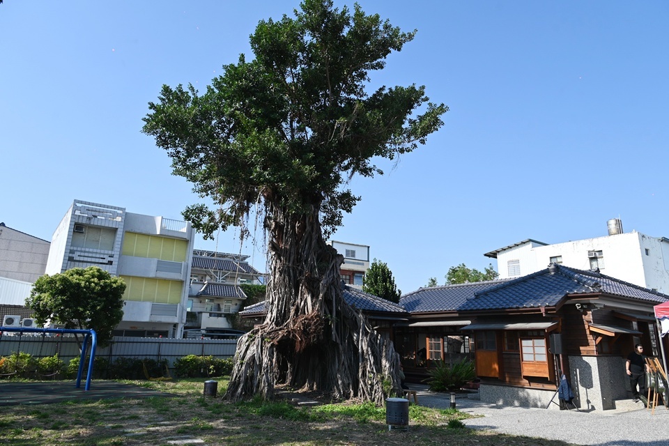 歷史建築「專賣局臺東出張所」見證臺東發展超過80年，臺東縣政府今(21)日啟動活化工程，將打造臺東慢食創生基地。