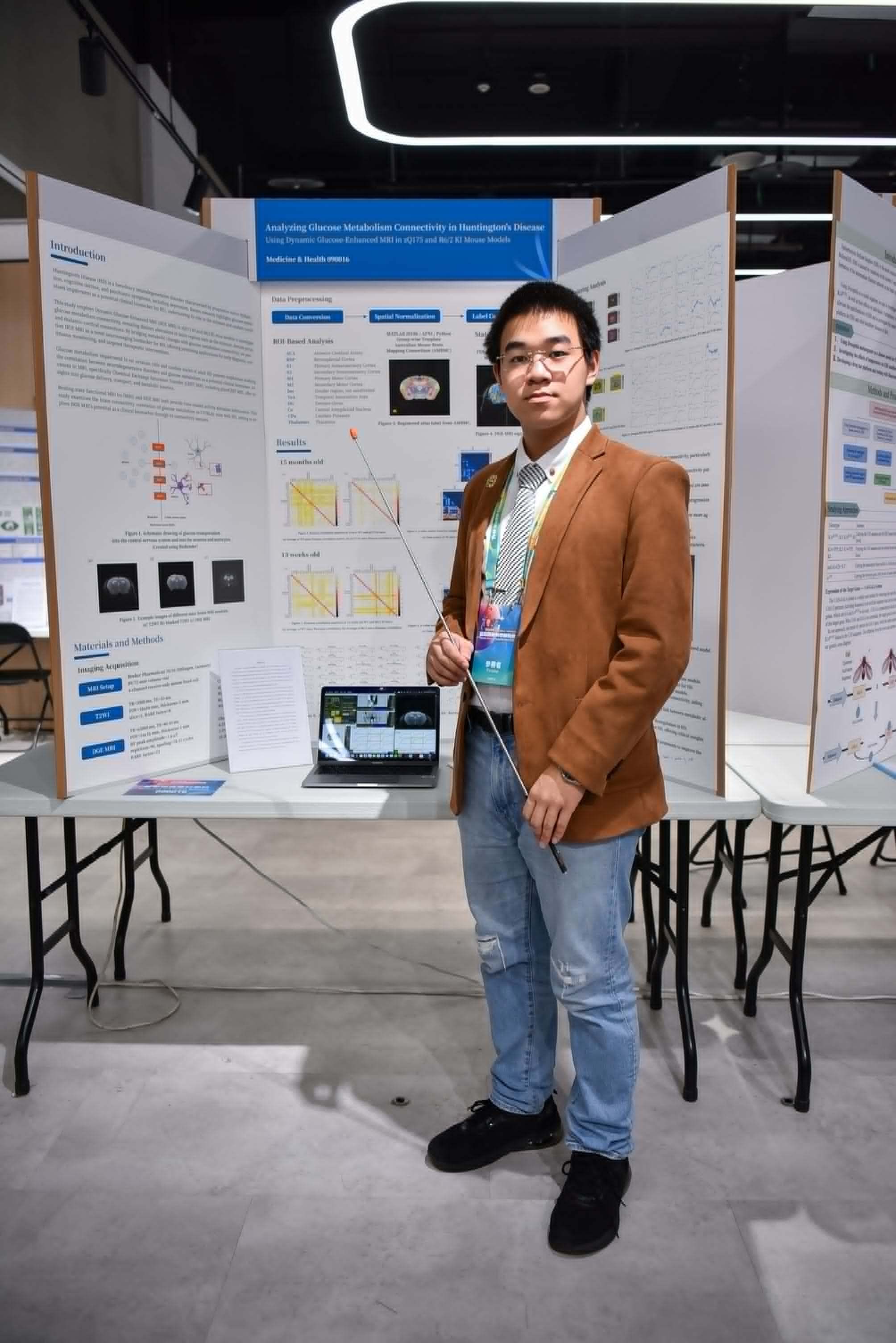 國內青少年科學獎得主之一為醫學與健康科學科的呂顥天