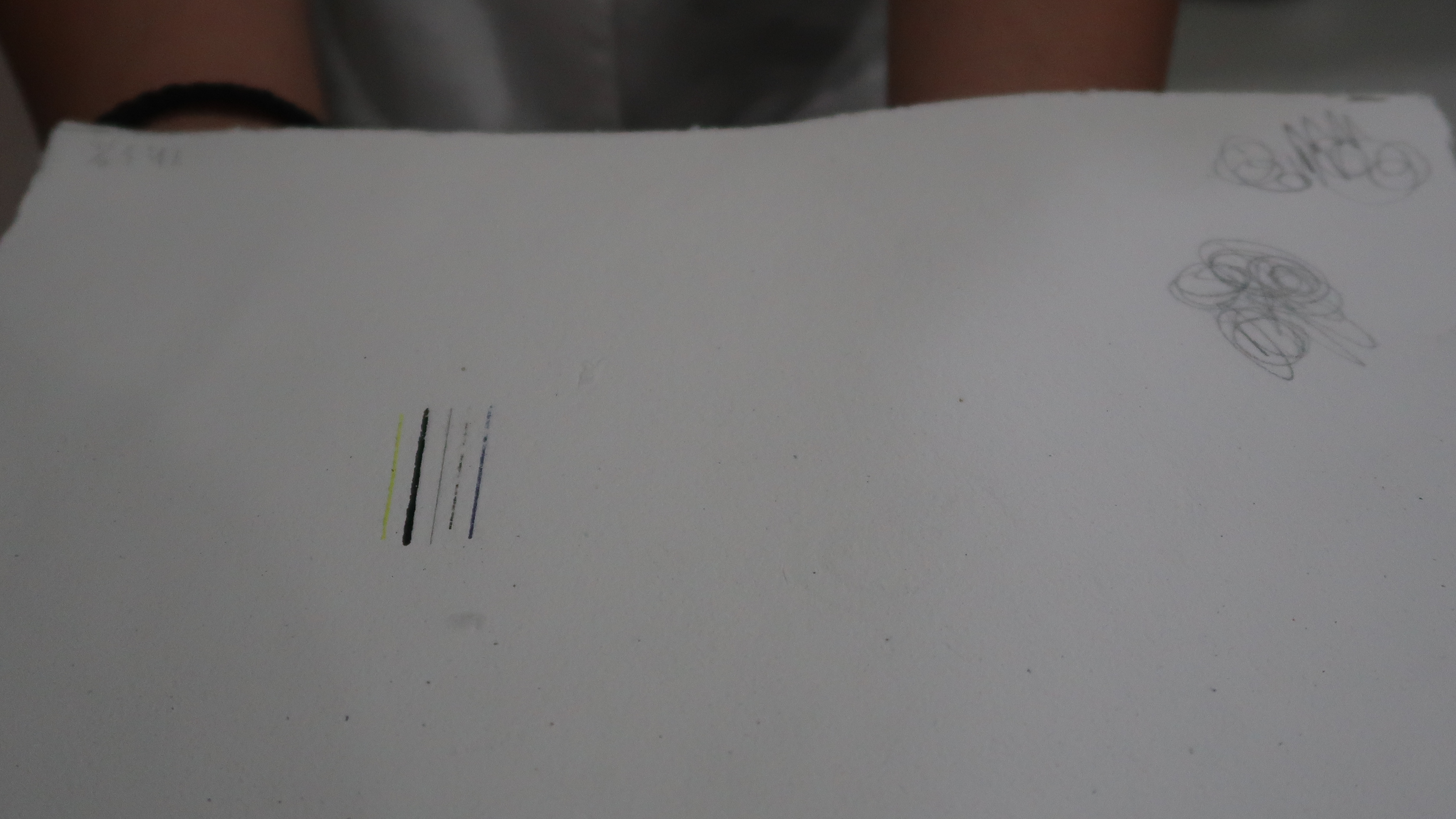 在運用蛋殼粉製成的蛋殼紙上實際書寫的結果。